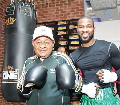 Larry Ekundayo
