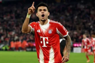 Luis Diaz celebrating
