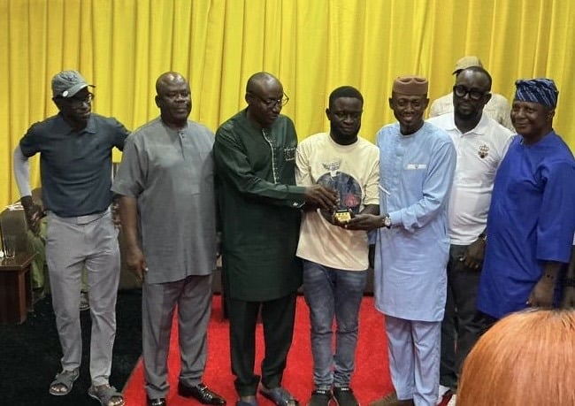 Monday Stephen Wins 30th Tiger Open Golf Tournament In Ibadan monday-stephen-wins-30th-tiger-open-golf-tournament-in-ibadan