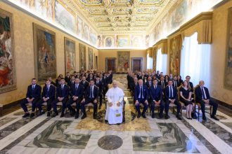 Pope Leo and Inter players and management