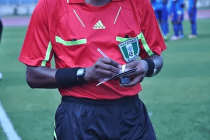 referee