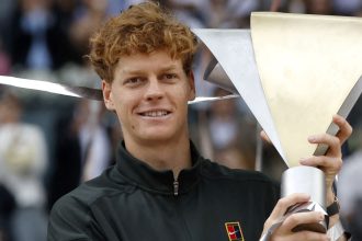 Jannik Sinner with his Madrid Open title