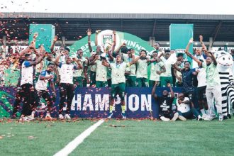 Sporting Lagos celebrating their NNL trophy